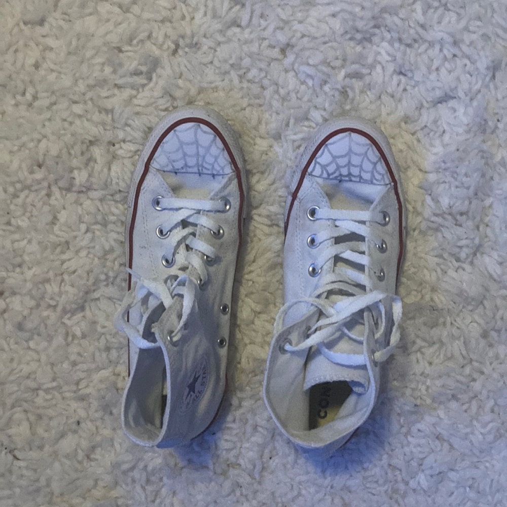 Size 7.5 womens converse size 5.5 mens